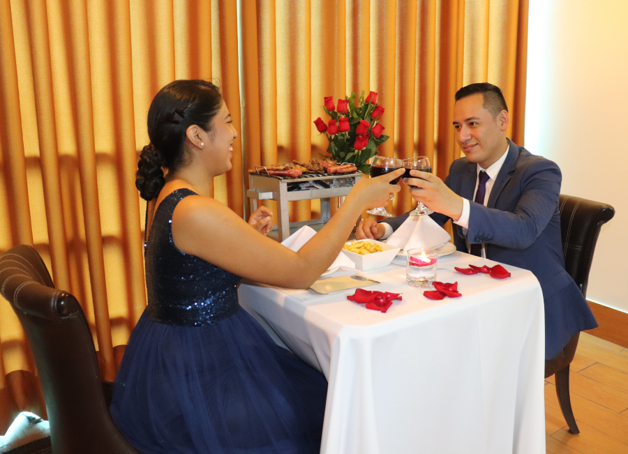 Noche romántica – Hotel Inkari Suites 900 px x 650 px – Página web Slide detalle-04 Noche romántica - Hotel Inkari Suites